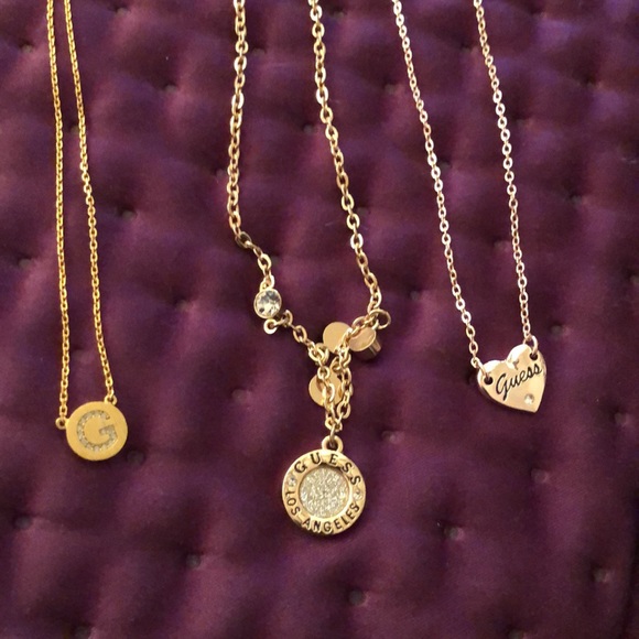 3 Guess Los Angeles necklaces - Picture 2 of 15